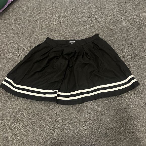 Hot Topic Black Pleated White Stripe Schoolgirl Skater Cheer Skirt Womens Large - Picture 1 of 3